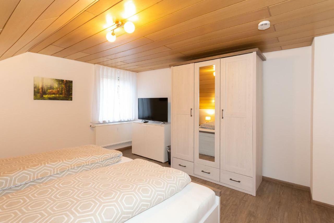 Gaestezimmer - Ferienwohnung 2 - Brauhaus Duerr Dorfprozelten Bagian luar foto